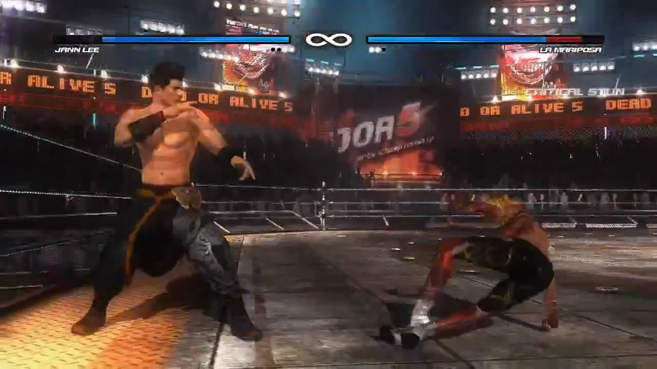 Dead_or_Alive_5_Balance_Test_-_Jann_Lee_vs._Lisa.mp4_snapshot_01.55_[2012.07.20_23.21.57].jpg