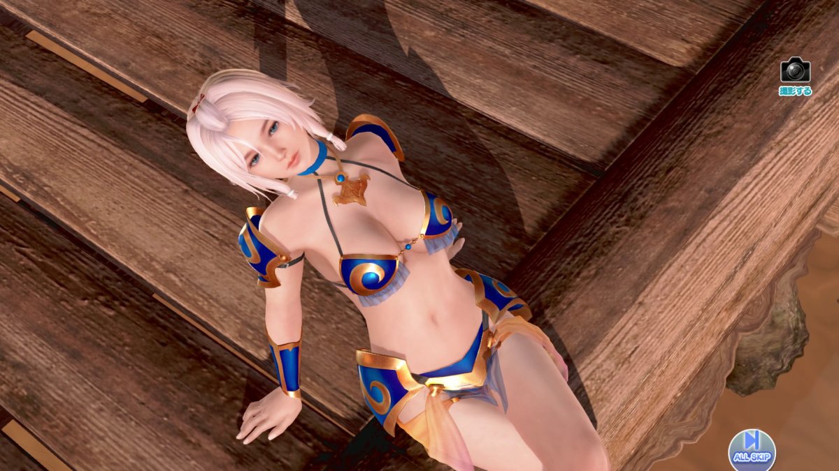 DoAX-Venus-Vacation-Luna-Gravure-Panel-(Venus-Valkyrie-SSR)-with-lotions.jpg
