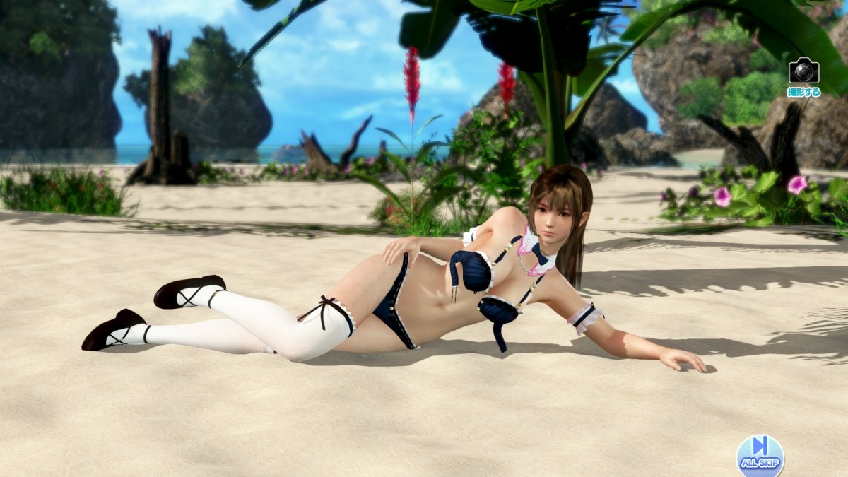 DoAX-Venus-Vacation-Misaki-Gravure-Panel-(Appetizer-Pinchos-SSR)-with-lotions.jpg