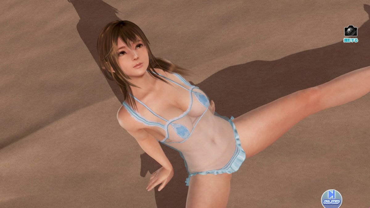 DoAX-Venus-Vacation-Misaki-Gravure-Panel-(Aqua-Caviar-SSR)-with-lotions.jpg