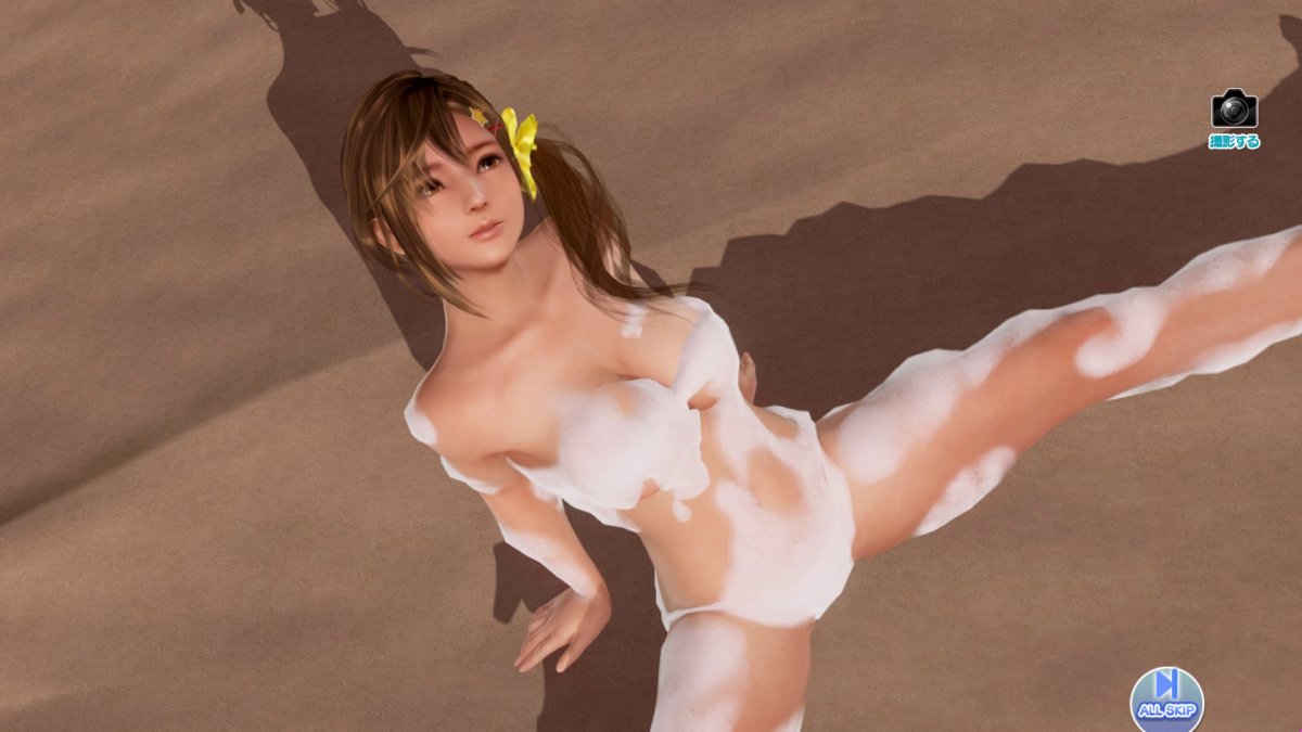 DoAX-Venus-Vacation-Misaki-Gravure-Panel-(Fluffy-Foam-SSR)-with-lotions.jpg