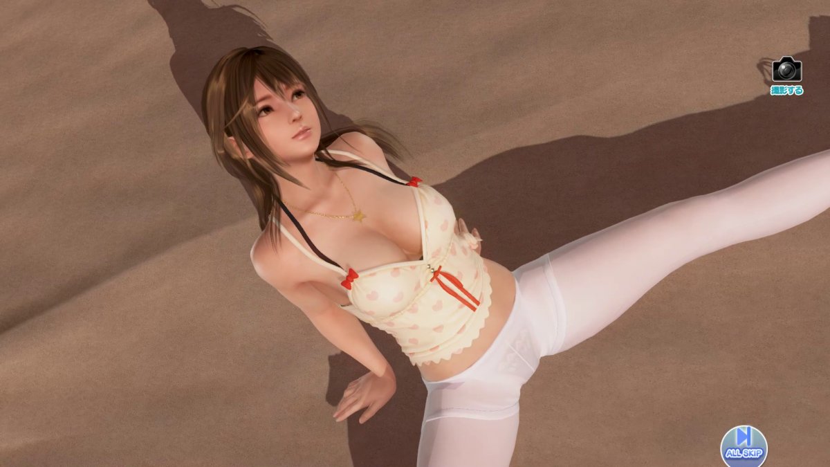 DoAX-Venus-Vacation-Misaki-Gravure-Panel-(Milky-Plum-SSR)-with-lotions.jpg