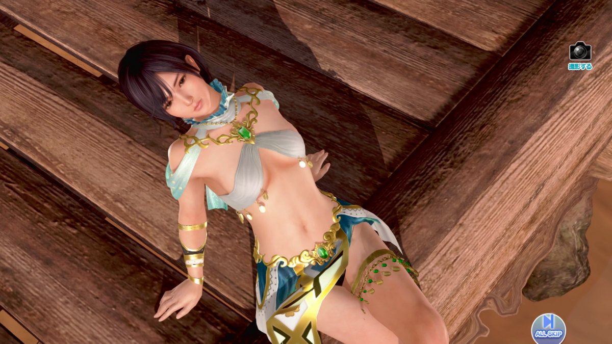 DoAX-Venus-Vacation-Nagisa-Gravure-Panel-(Jewel-Emerald-SSR)-with-lotions.jpg