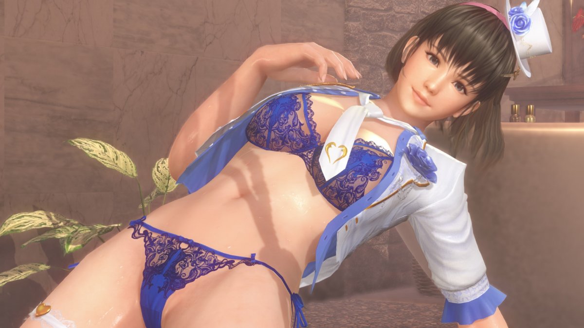 Hitomi.jpg