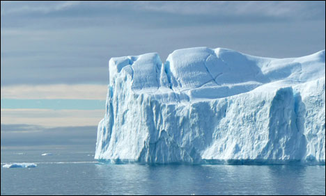 Iceberg-size-Manhattancouldthreatenshippingstudy_11-15-2013_126454_l.jpg