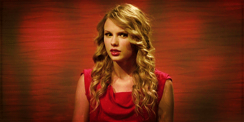 Taylor-Swift-Confused-waxing-reactions.gif